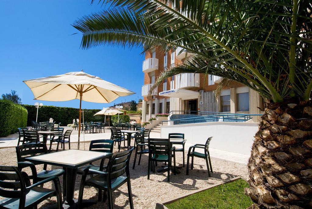 Hotel Continental Fano Exterior photo
